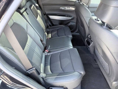 2022 Genesis GV70 2.5T Standard