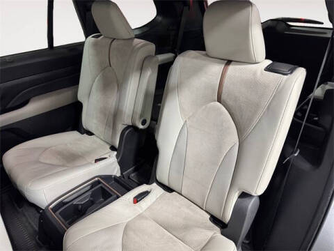 2024 Toyota Grand Highlander Hybrid MAX Platinum