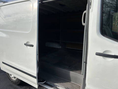 2018 Nissan NV 2500 HD S