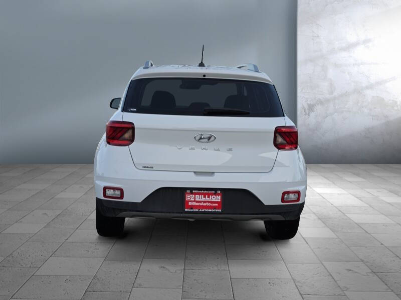 2023 Hyundai Venue SEL