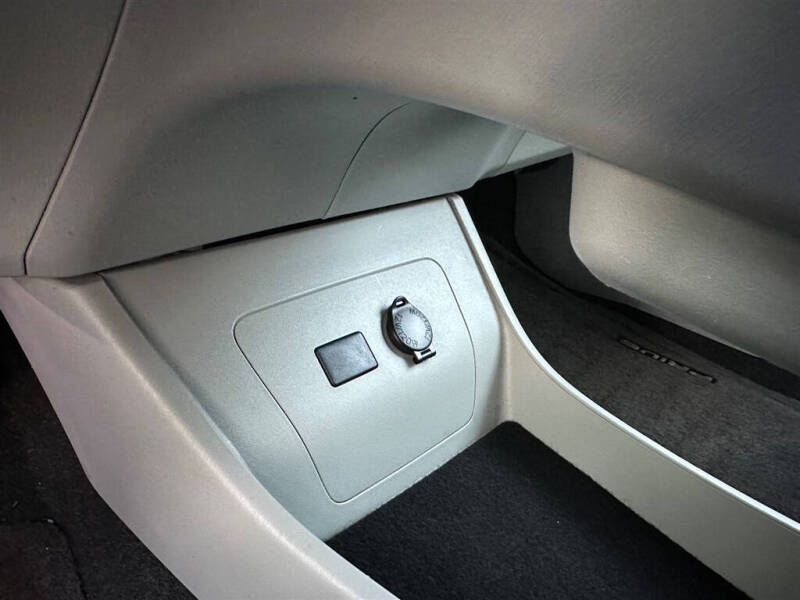 2015 Toyota Prius Four