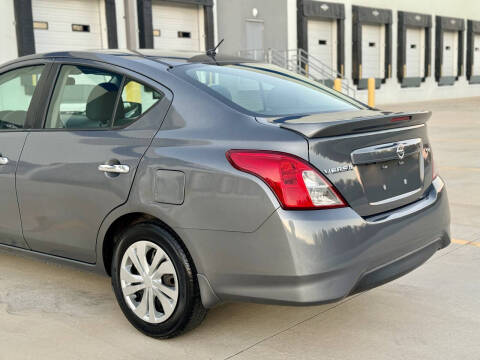 2019 Nissan Versa SV