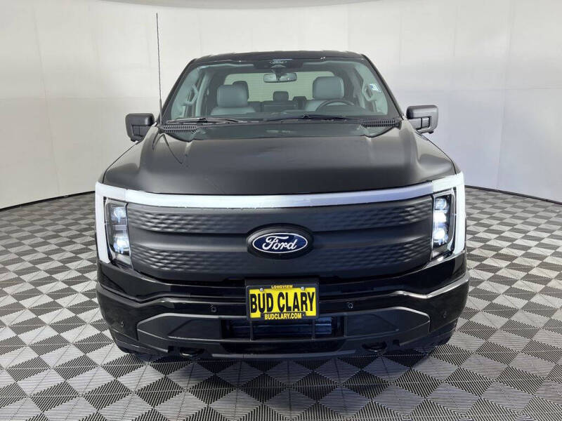 2025 Ford F-150 Lightning Flash
