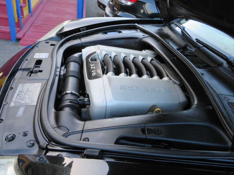 2004 Porsche Cayenne Tiptronic