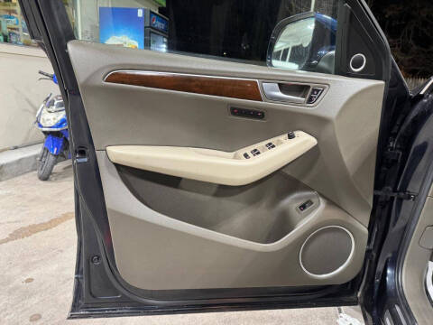 2012 Audi Q5 3.2 quattro Premium Plus