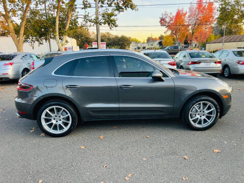 2015 Porsche Macan S