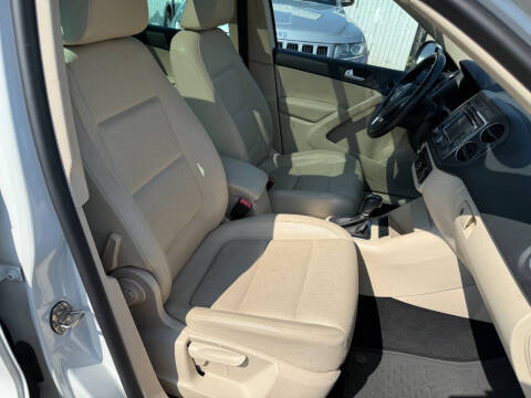 2012 Volkswagen Tiguan SE 4Motion