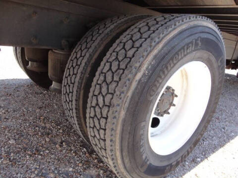 2021 Freightliner M2 106