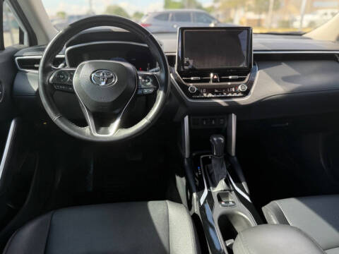 2023 Toyota Corolla Cross XLE