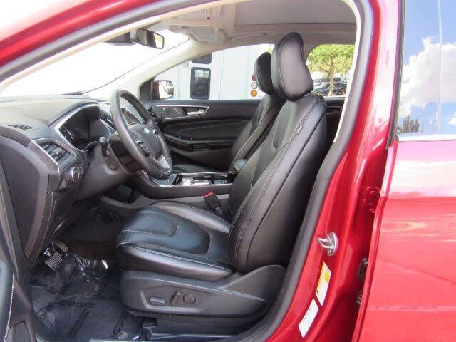 2020 Ford Edge Titanium