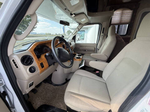 2010 Thor Motor Coach Four Winds 23A