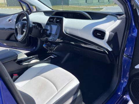 2016 Toyota Prius Three Touring