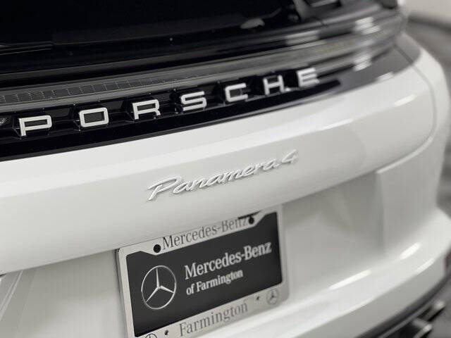 2025 Porsche Panamera 4