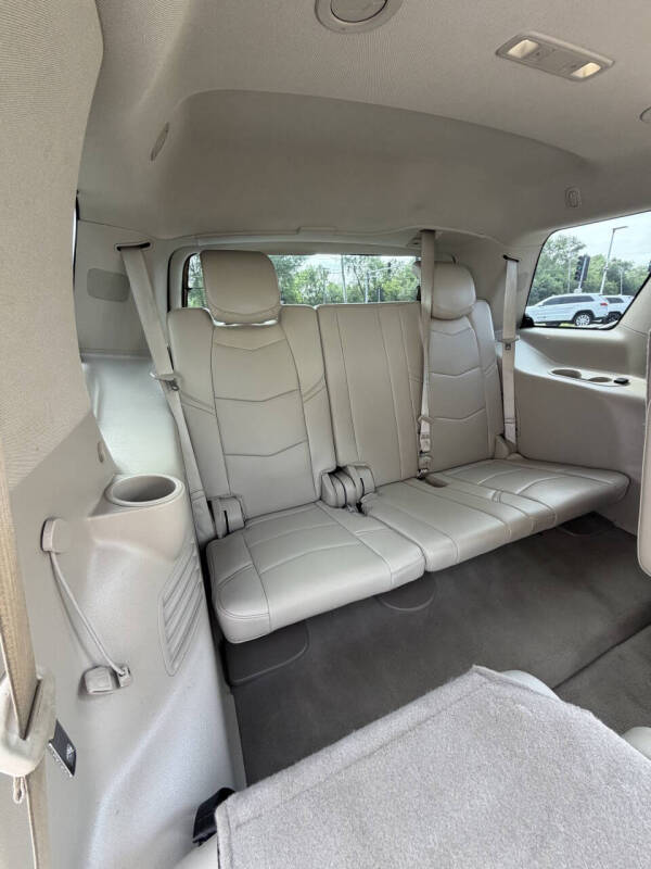 2017 Cadillac Escalade Luxury