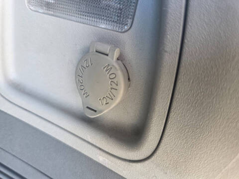 2013 Toyota Sienna SE 8-Passenger