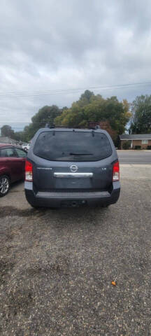 2012 Nissan Pathfinder LE