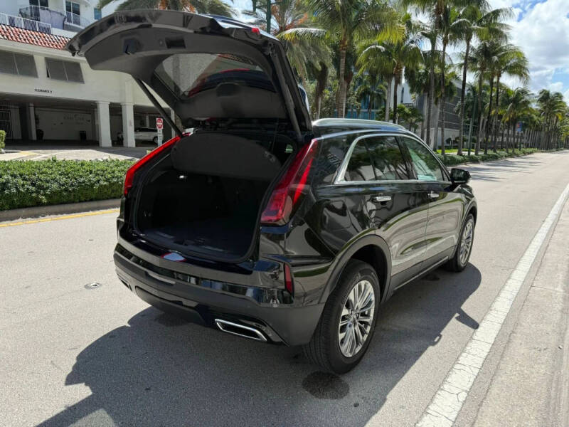 2024 Cadillac XT4 Premium Luxury