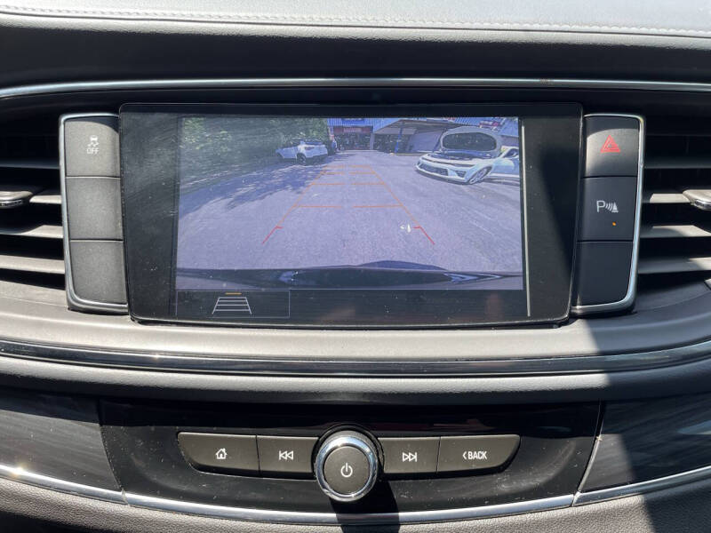 2021 Buick Enclave Essence