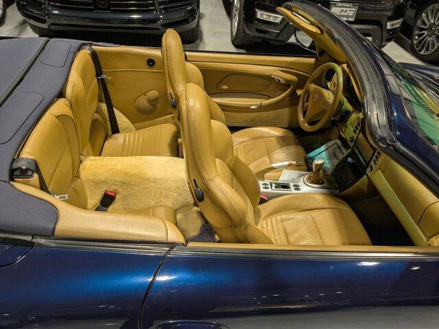 2000 Porsche 911 Carrera 4