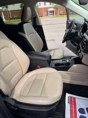 2021 Ford Escape SEL