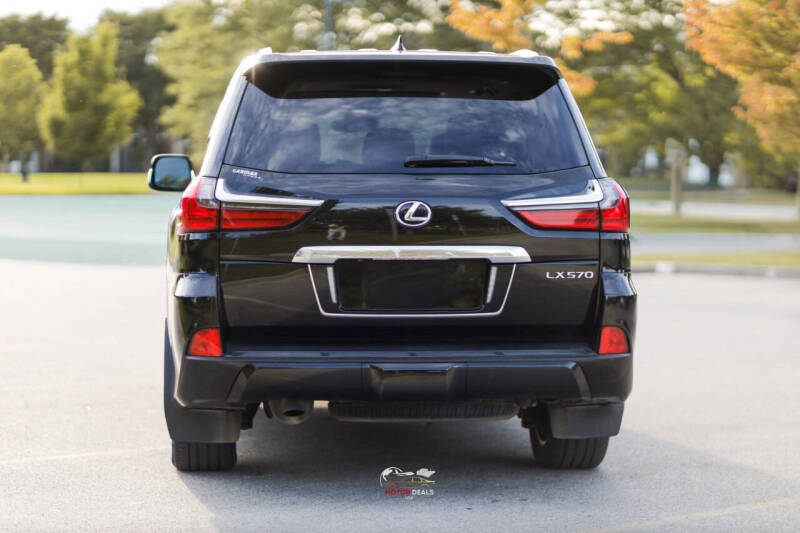 2018 Lexus LX 570 Three-Row