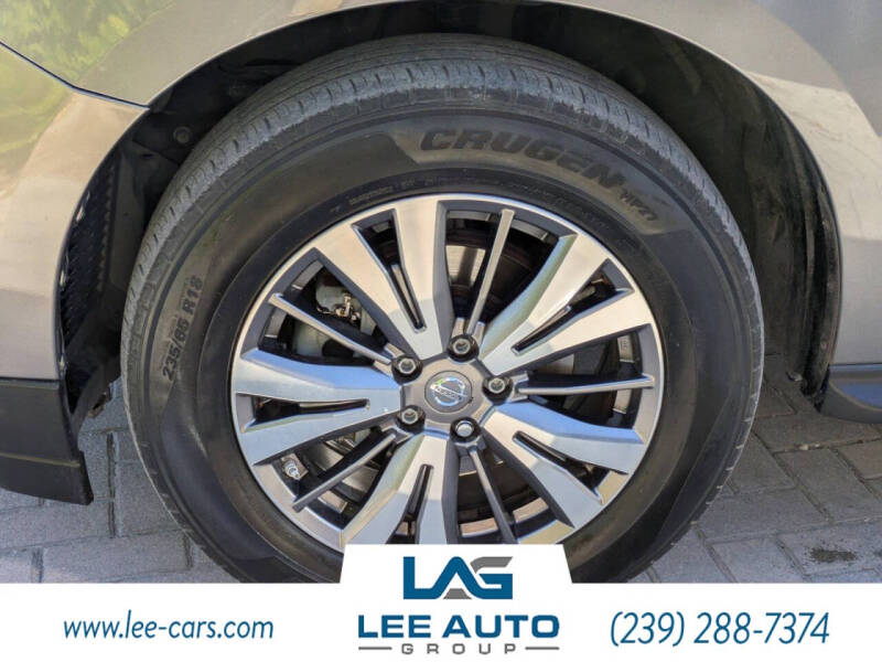 2018 Nissan Pathfinder SV