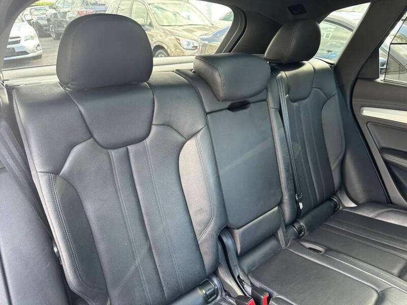 2018 Audi SQ5 3.0T quattro Premium Plus