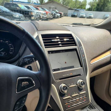 2017 Lincoln MKC Select
