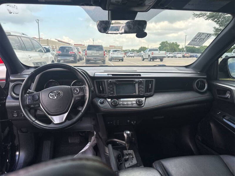2018 Toyota RAV4 SE