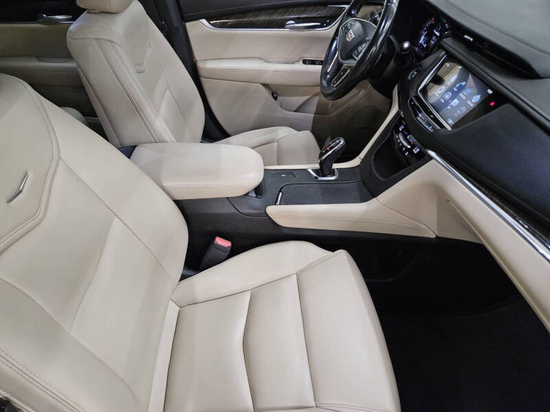 2017 Cadillac XT5
