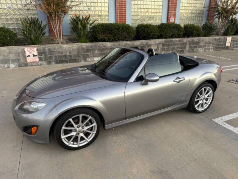 2010 Mazda MX-5 Miata Sport