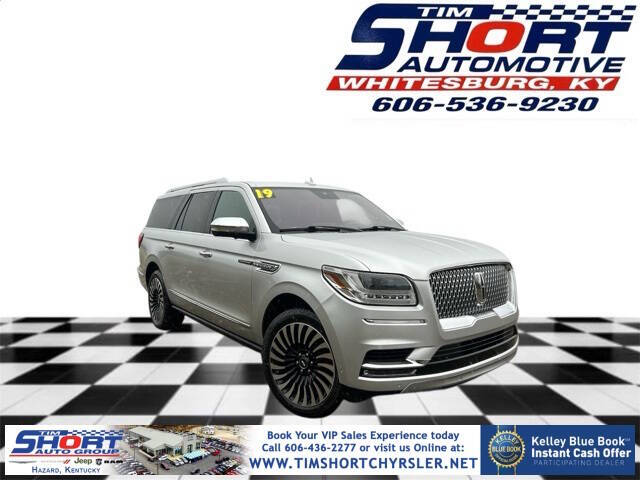 2019 Lincoln Navigator Black Label's photo