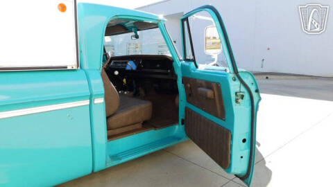 1969 Dodge D200 Pickup