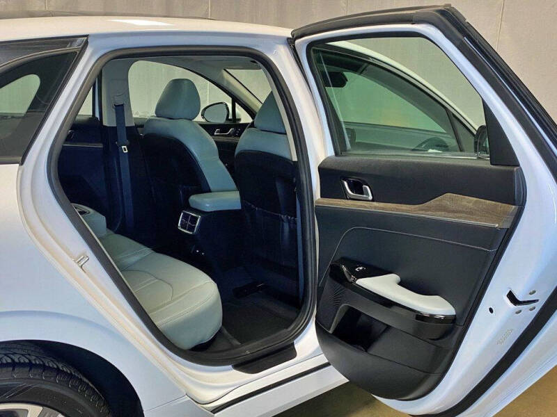 2022 Kia K5 EX