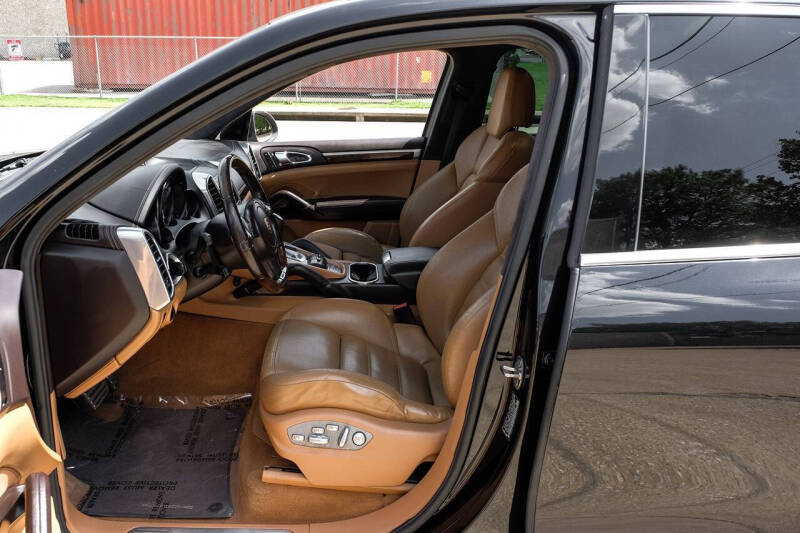 2012 Porsche Cayenne Turbo