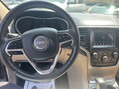 2019 Jeep Grand Cherokee Laredo E