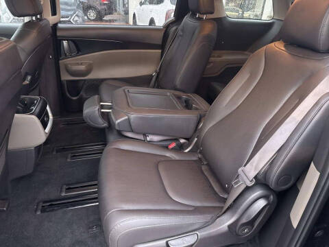 2025 Kia Carnival LXS