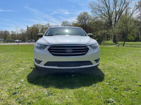 2014 Ford Taurus SEL