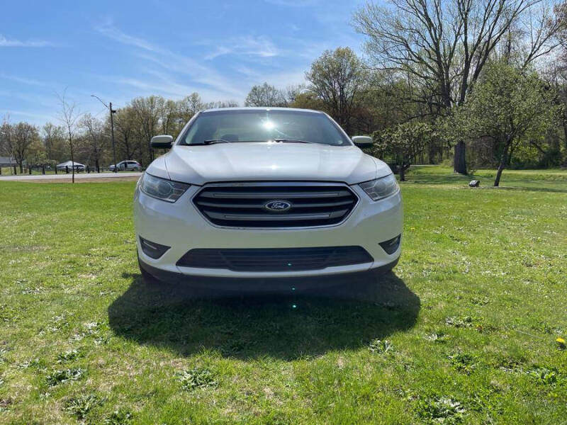 2014 Ford Taurus SEL