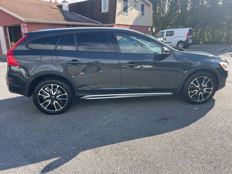 2015 Volvo V60 Cross Country T5 Platinum