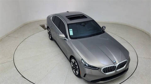 2025 BMW 5 Series 530i