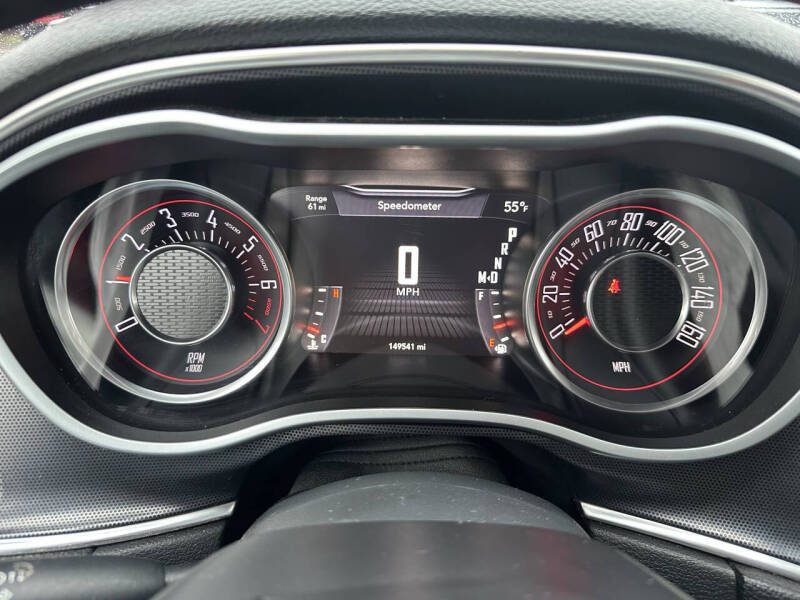 2015 Dodge Challenger SXT Plus