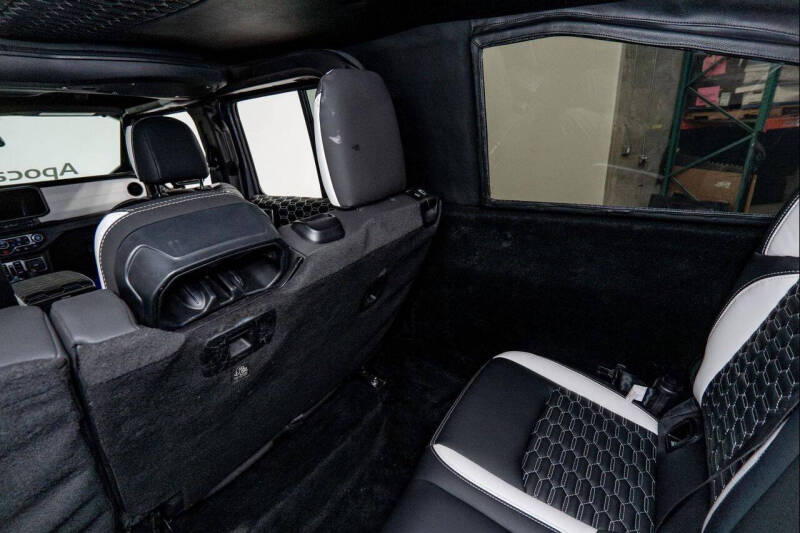 2025 Jeep Gladiator Sport S