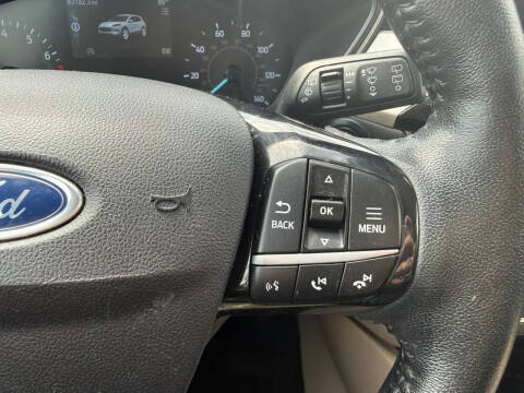 2021 Ford Escape SEL