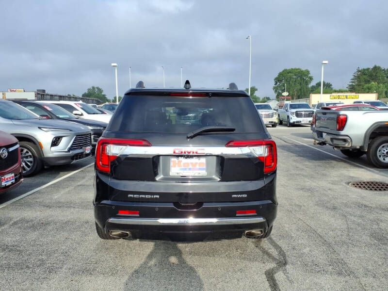 2022 GMC Acadia Denali