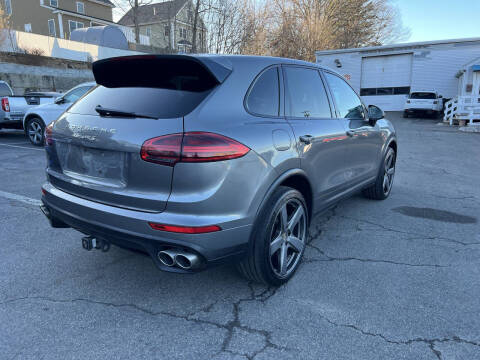 2016 Porsche Cayenne S