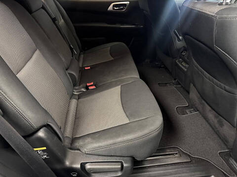 2017 Nissan Pathfinder