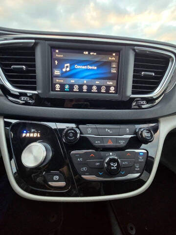 2020 Chrysler Pacifica Touring L