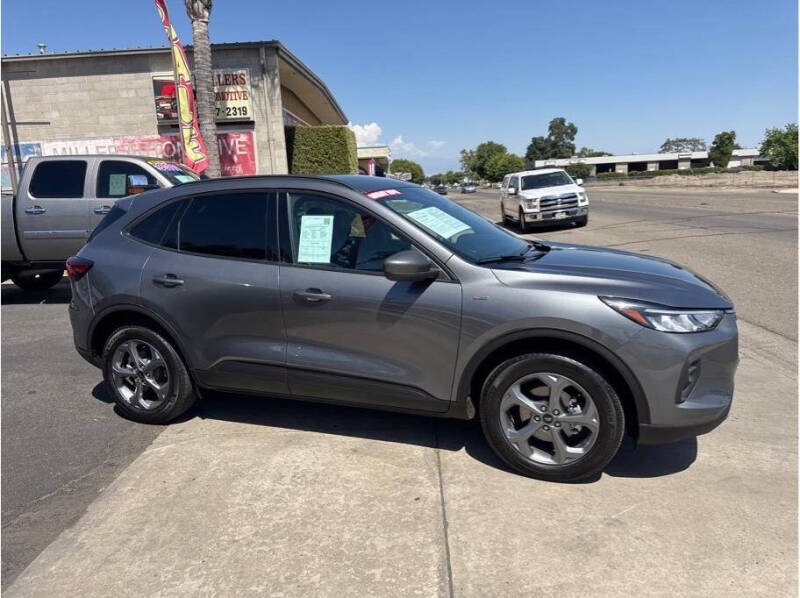 2025 Ford Escape ST-Line Select