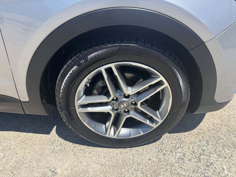 2017 Hyundai Santa Fe SE Ultimate